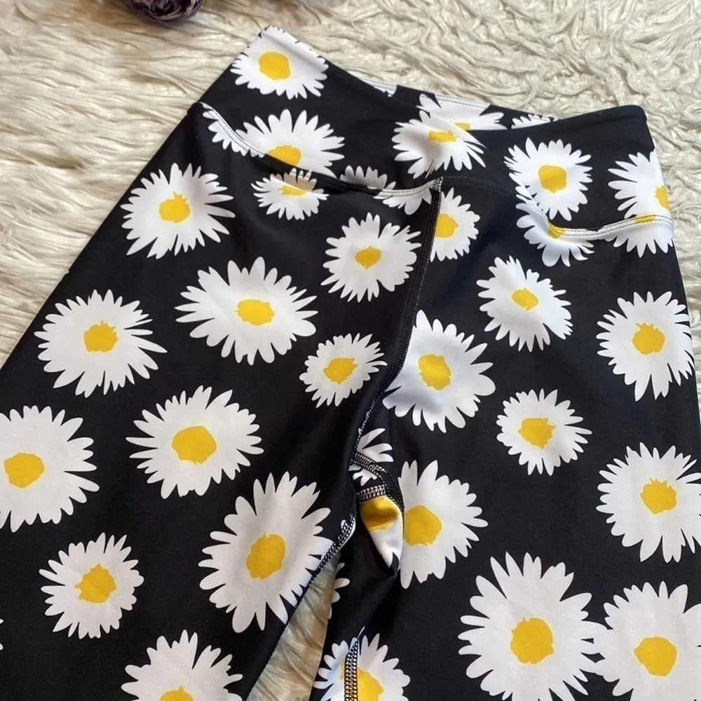 Year Of Ours Daisy Cross Front High Rise Veronica Leggings sz S - Picture 5 of 9